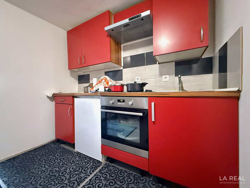 e1-15__uc1HEv6Z-1900x1425