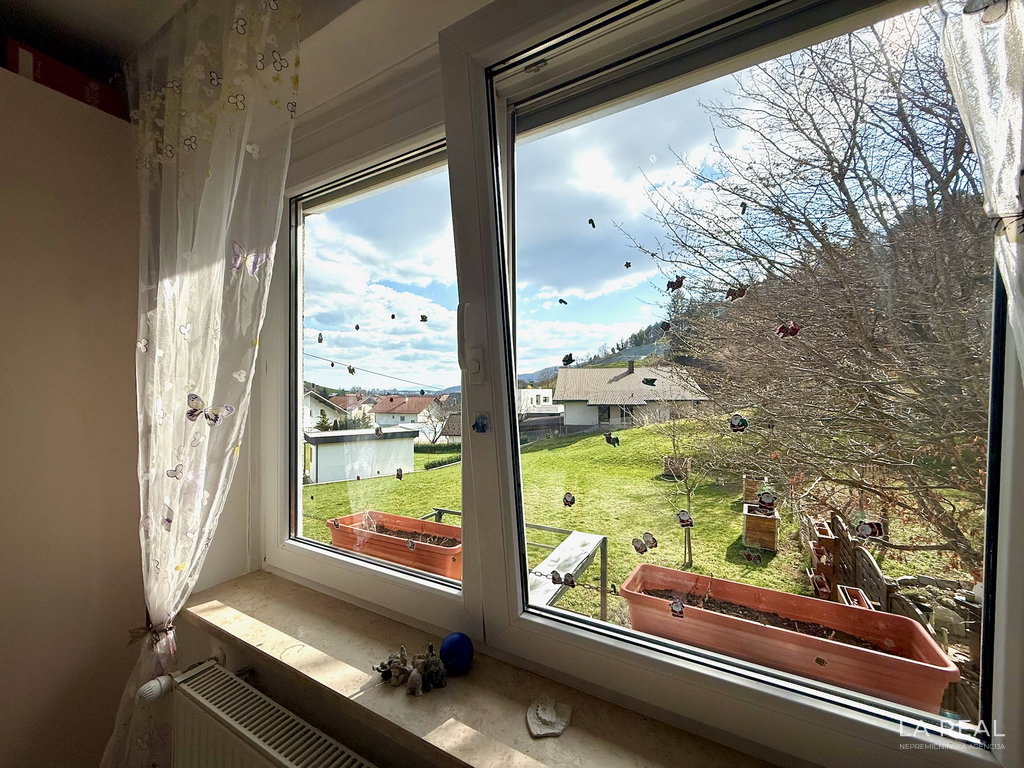 e1-16__xsMPp0iJ-1900x1425