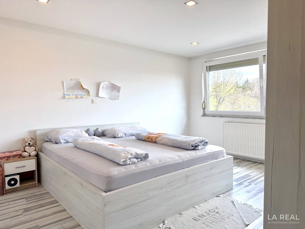 e1-18__4IlZ5lyJ-1900x1425