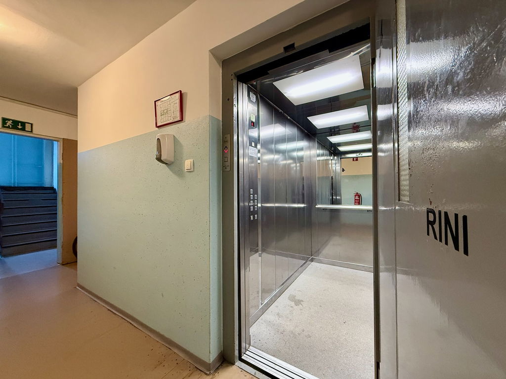 e1-18__w2xeFT5P-1900x1425