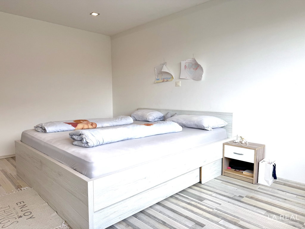 e1-19__NDbkfgPJ-1900x1425