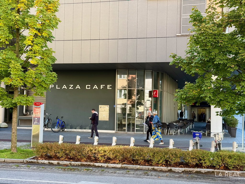 e1-20__jPOR8BSg-1900x1425