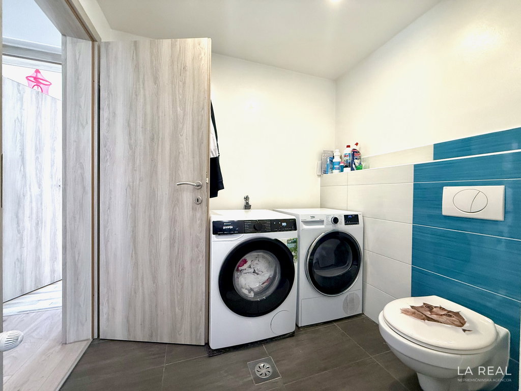 e1-22__T9UMZwYm-1900x1425