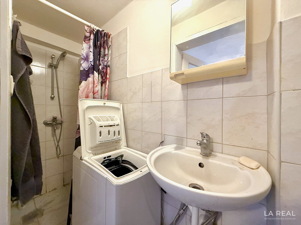 e1-24__7gUFDxZj-1900x1425