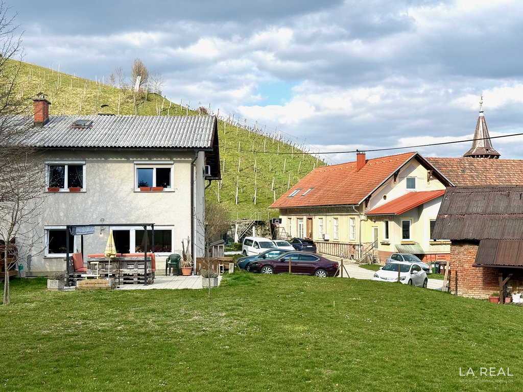 e1-27__mJyKVCDg-1900x1425