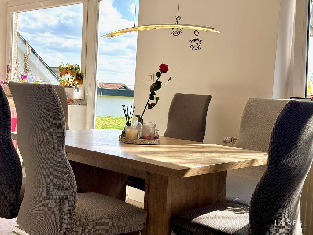 e1-2__jf59mH36-1900x1425