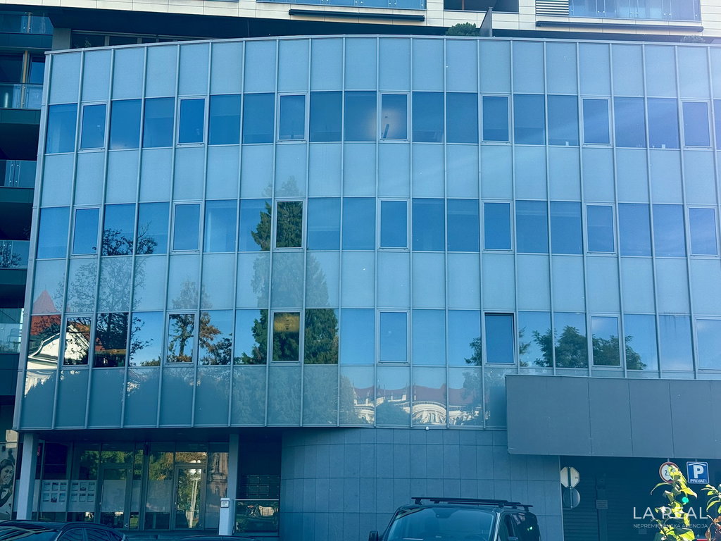 e1-3__PQ3om0pA-1900x1425