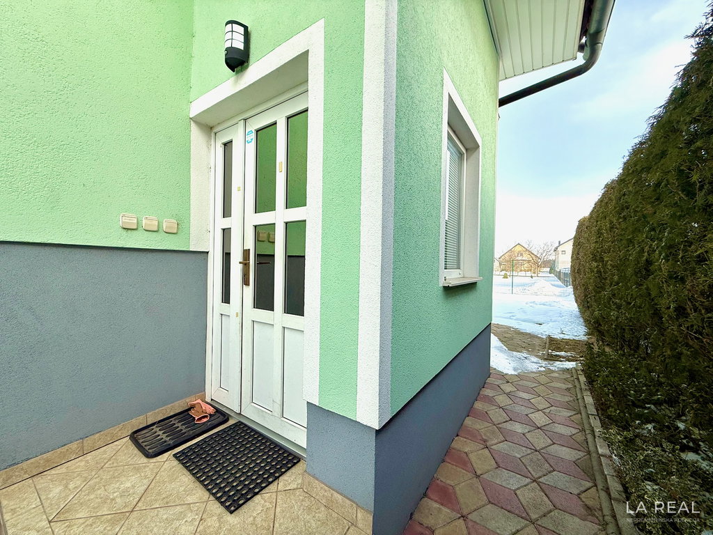 e1-4__7pATEhfV-1900x1425