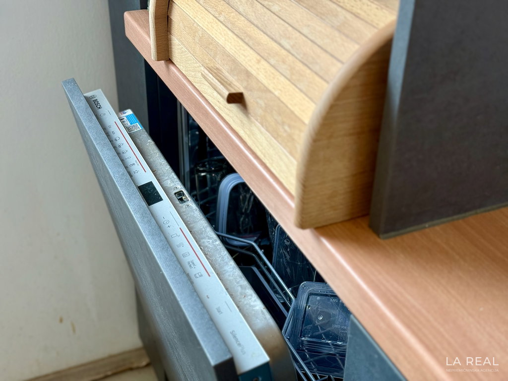 e1-6__MyDzsCpO-1900x1425