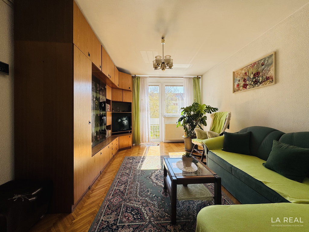 img-4335fcqz6muk__69e7995909329