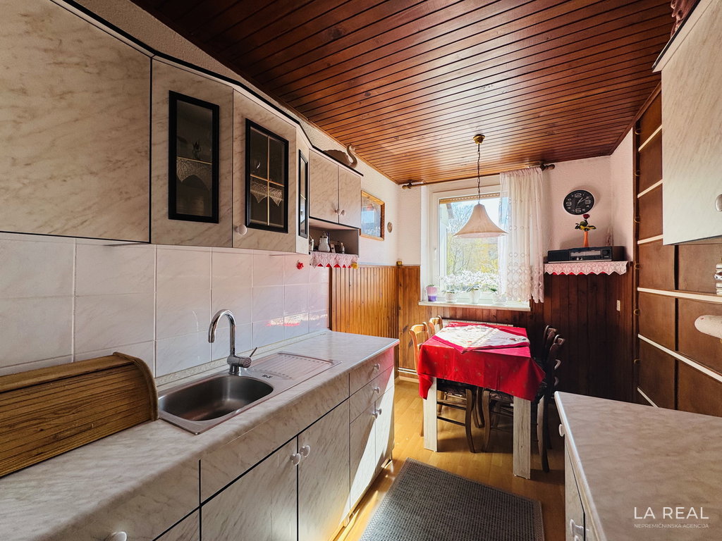 img-43605dq2miwi__69e799655639d