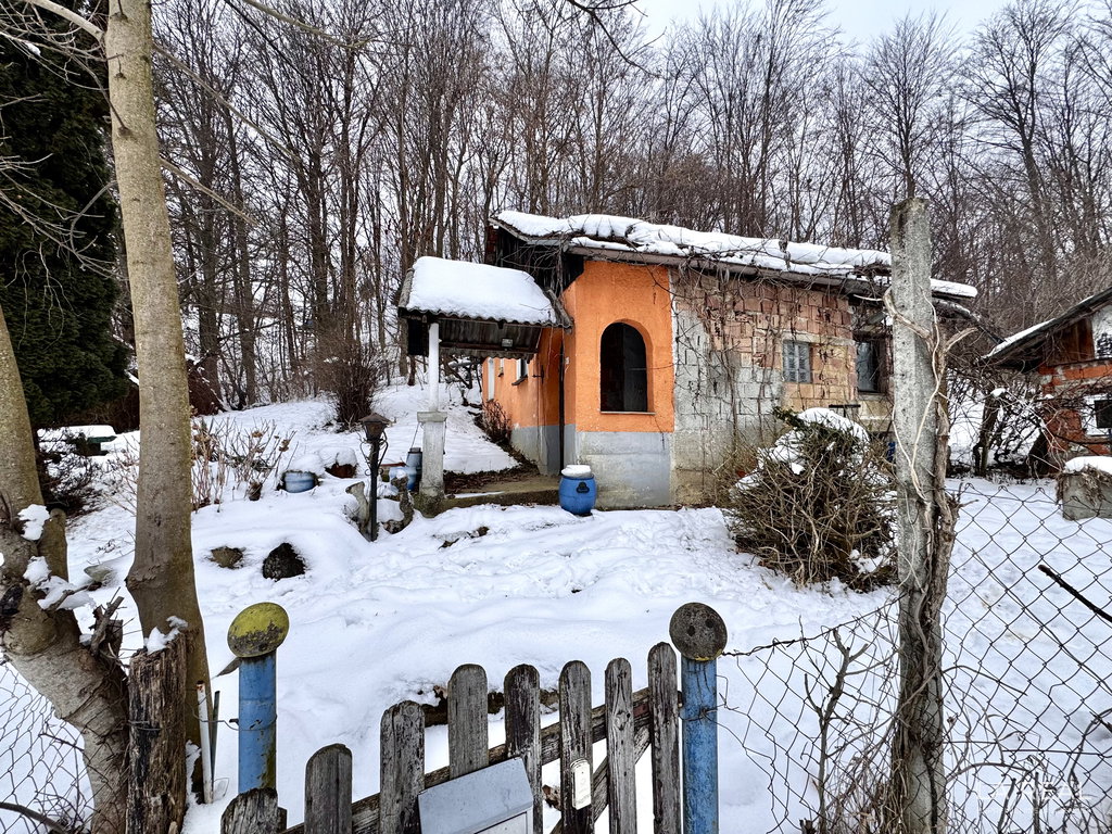 img-7809__AwNFV581-4032x3024