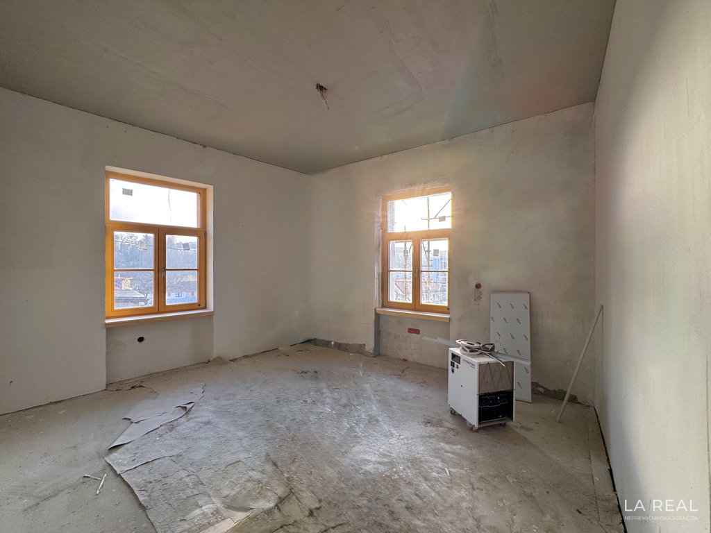 img-8166__Ac7sD2aX-3991x2993