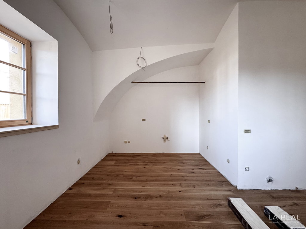 img-9078ofd0s4bx-4032x3024__69d182229dfe4