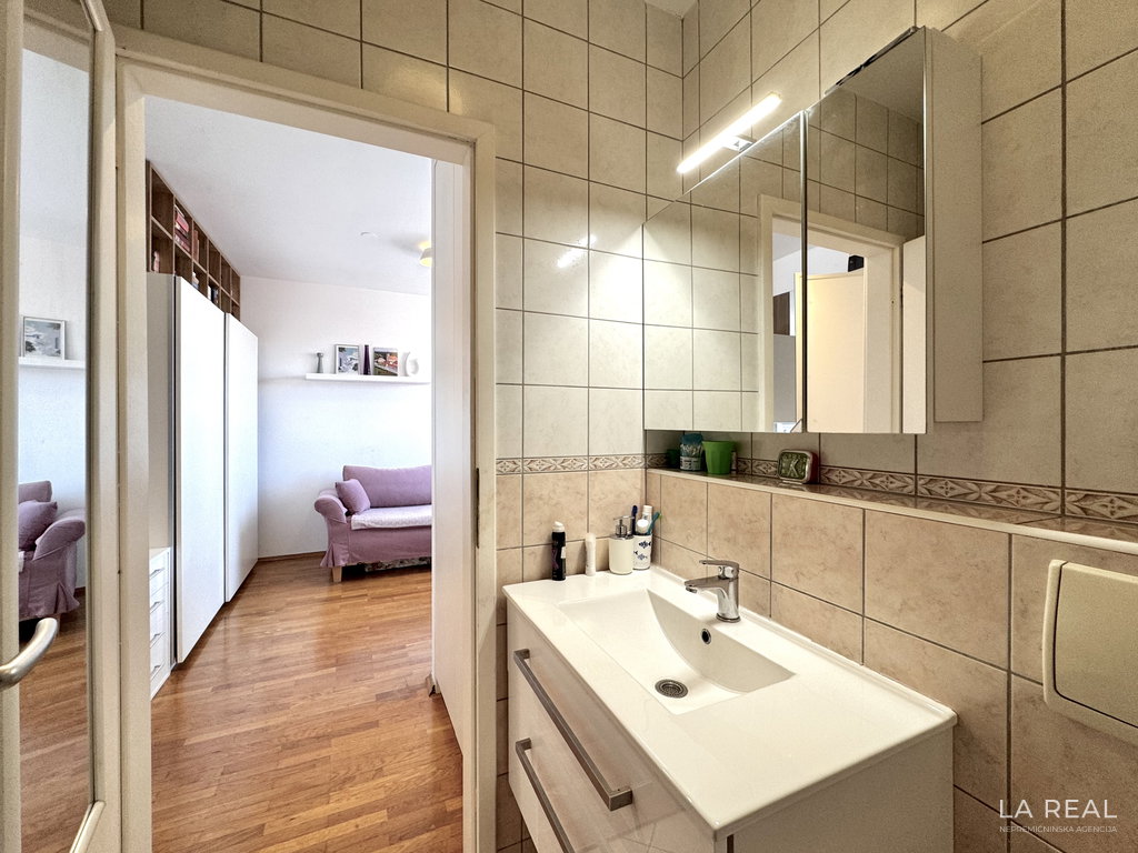 img-9409__y9kPKlns-3955x2966