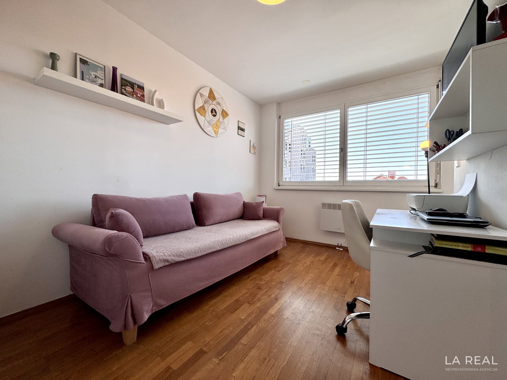 img-9499__QeStSO7Y-4032x3024